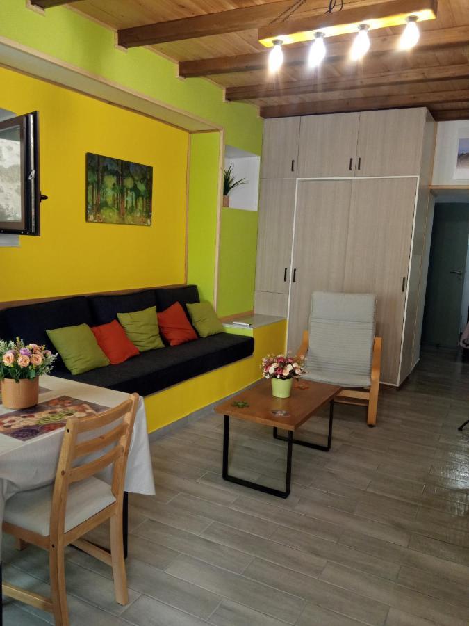 Gs Apartment Gythio Bagian luar foto
