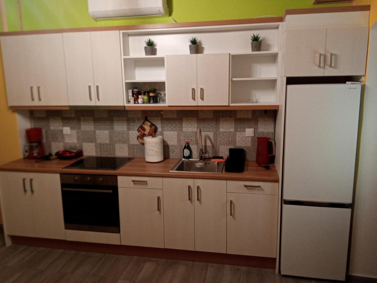 Gs Apartment Gythio Bagian luar foto